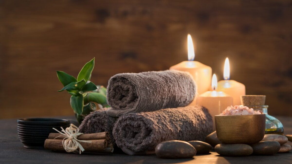 Erhitzte Basaltsteine für die heiße Vulkanstein-Massage im Nova Spa Antalya Massagesalon